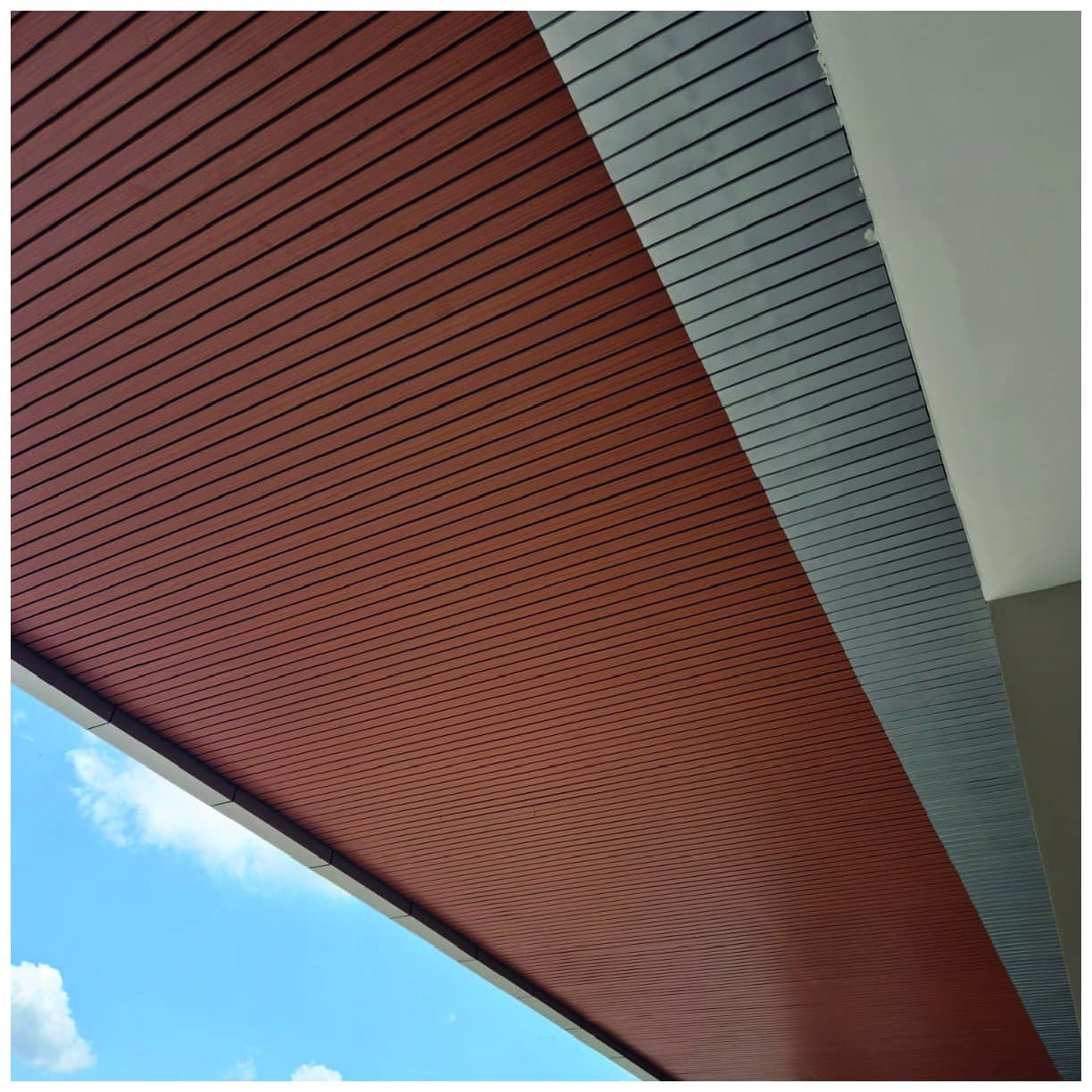 Cielo Lineal 84R V4